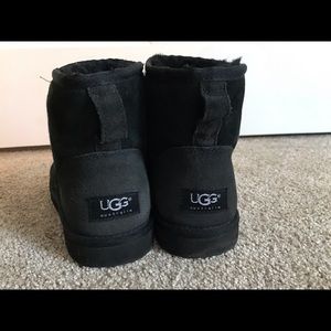 Black Ugg Minis - Size 9